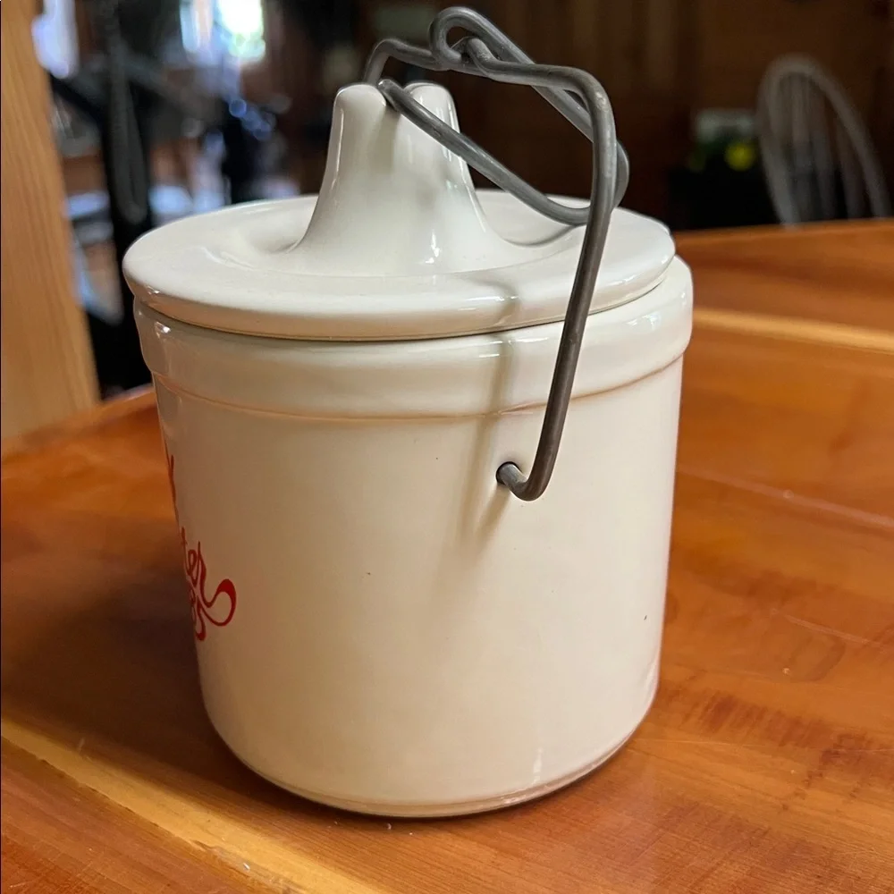 Vintage Easter 1985 Ceramic Jar with Lid Crock Jar Pottery